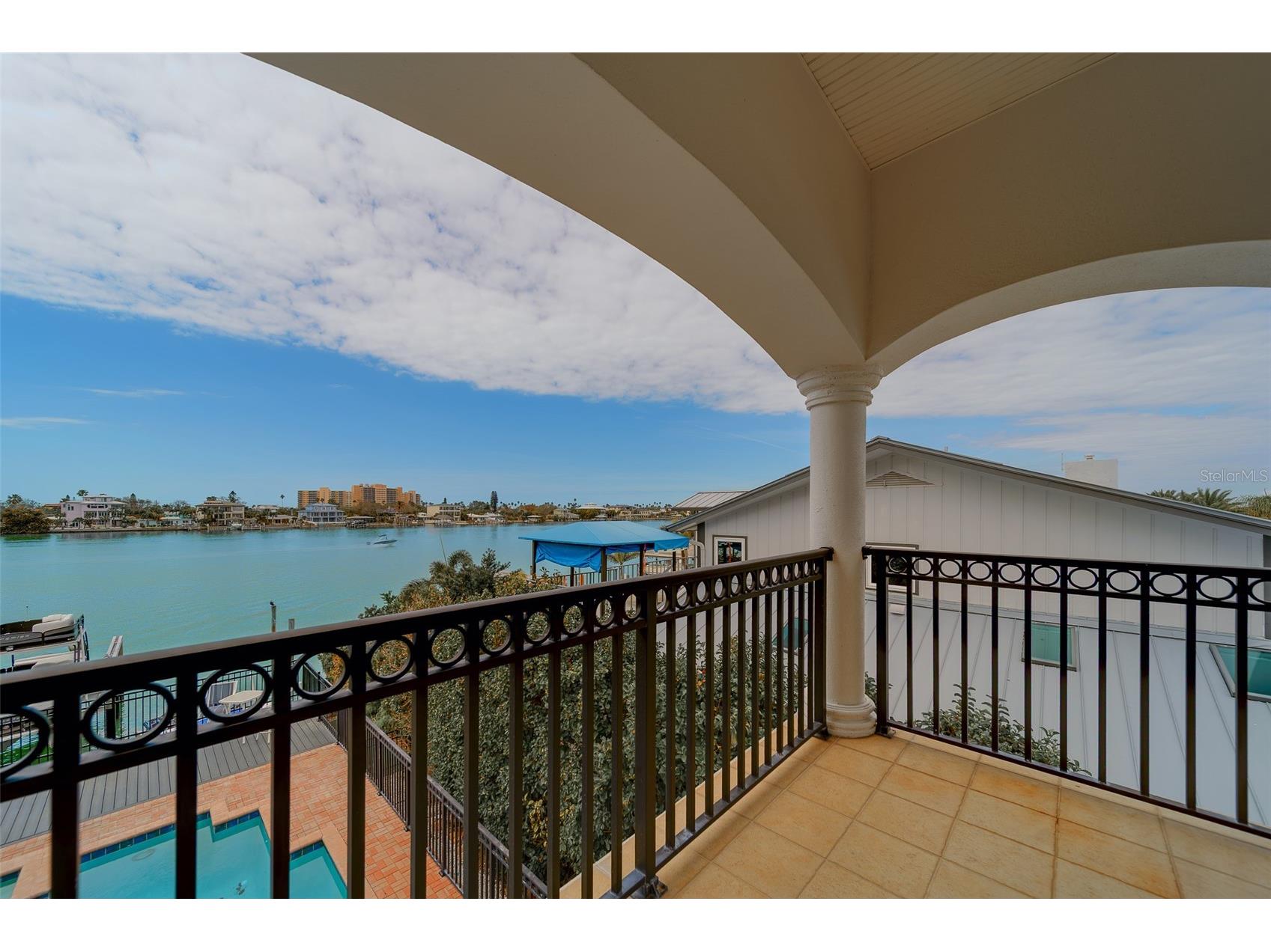 824 Island Way Clearwater Beach FL 33767 - INTERCOASTAL WATERWAY TO GULF TB8481851 image20