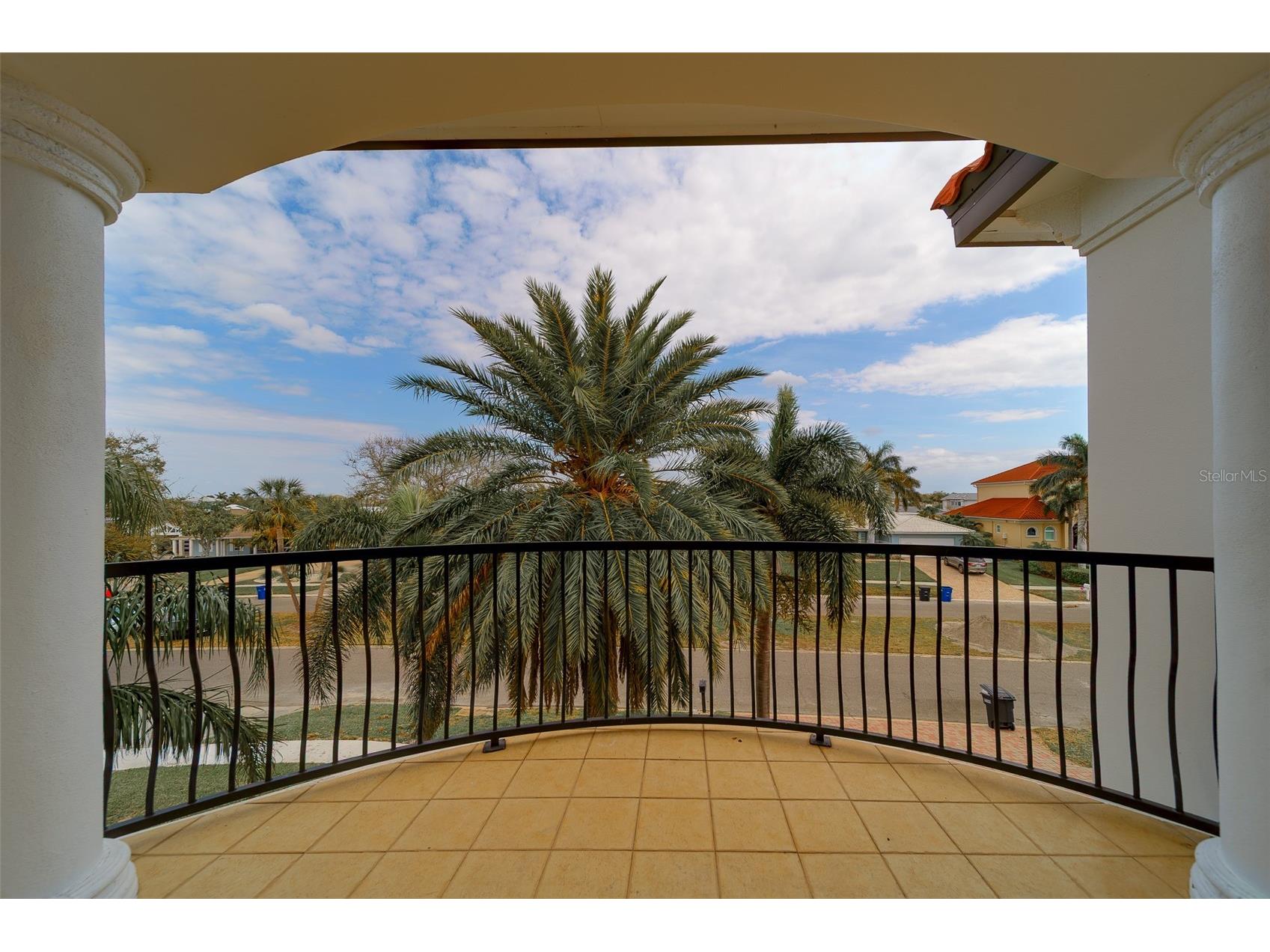 824 Island Way Clearwater Beach FL 33767 - INTERCOASTAL WATERWAY TO GULF TB8481851 image21
