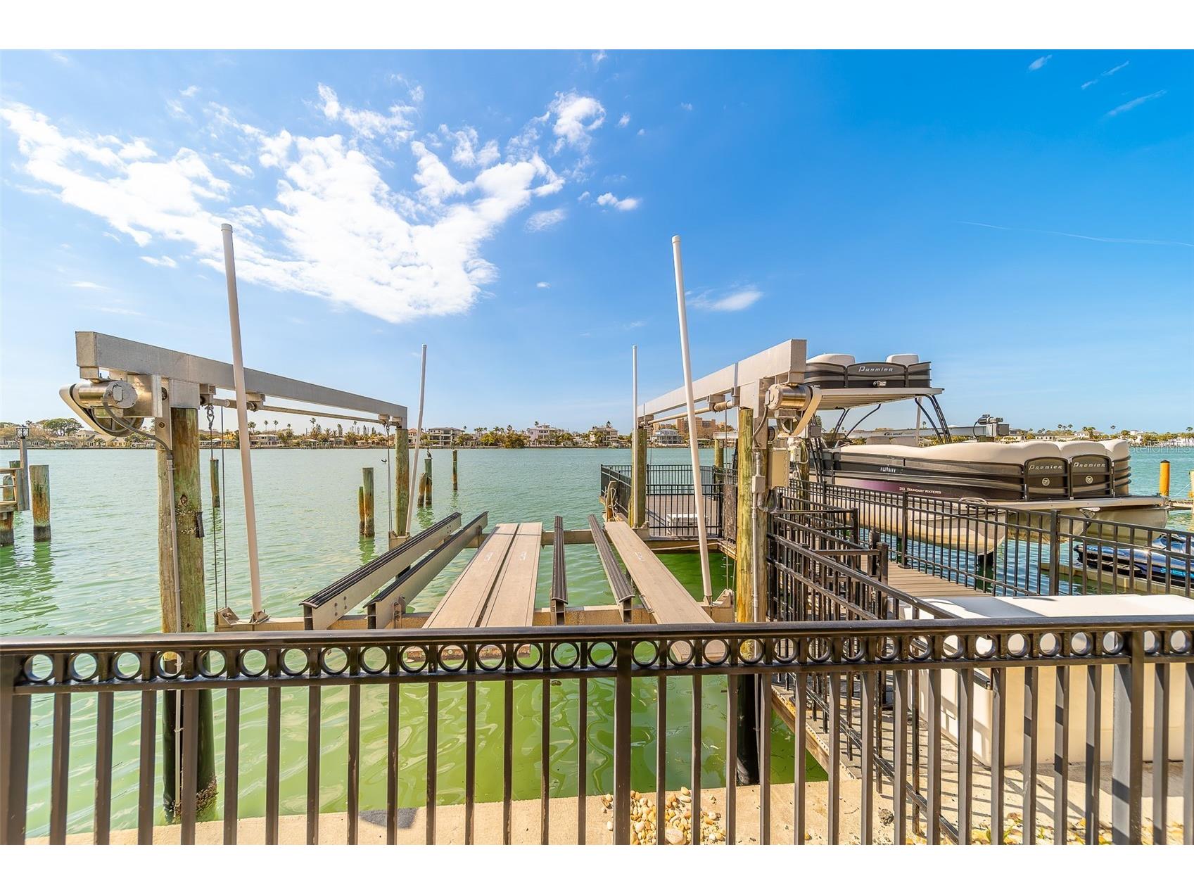 824 Island Way Clearwater Beach FL 33767 - INTERCOASTAL WATERWAY TO GULF TB8481851 image31
