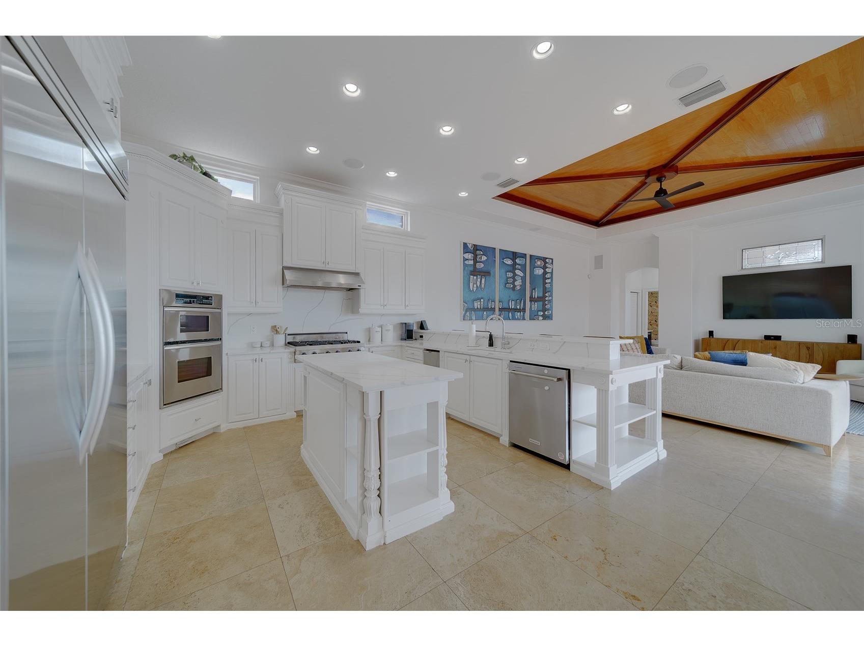 824 Island Way Clearwater Beach FL 33767 - INTERCOASTAL WATERWAY TO GULF TB8481851 image40