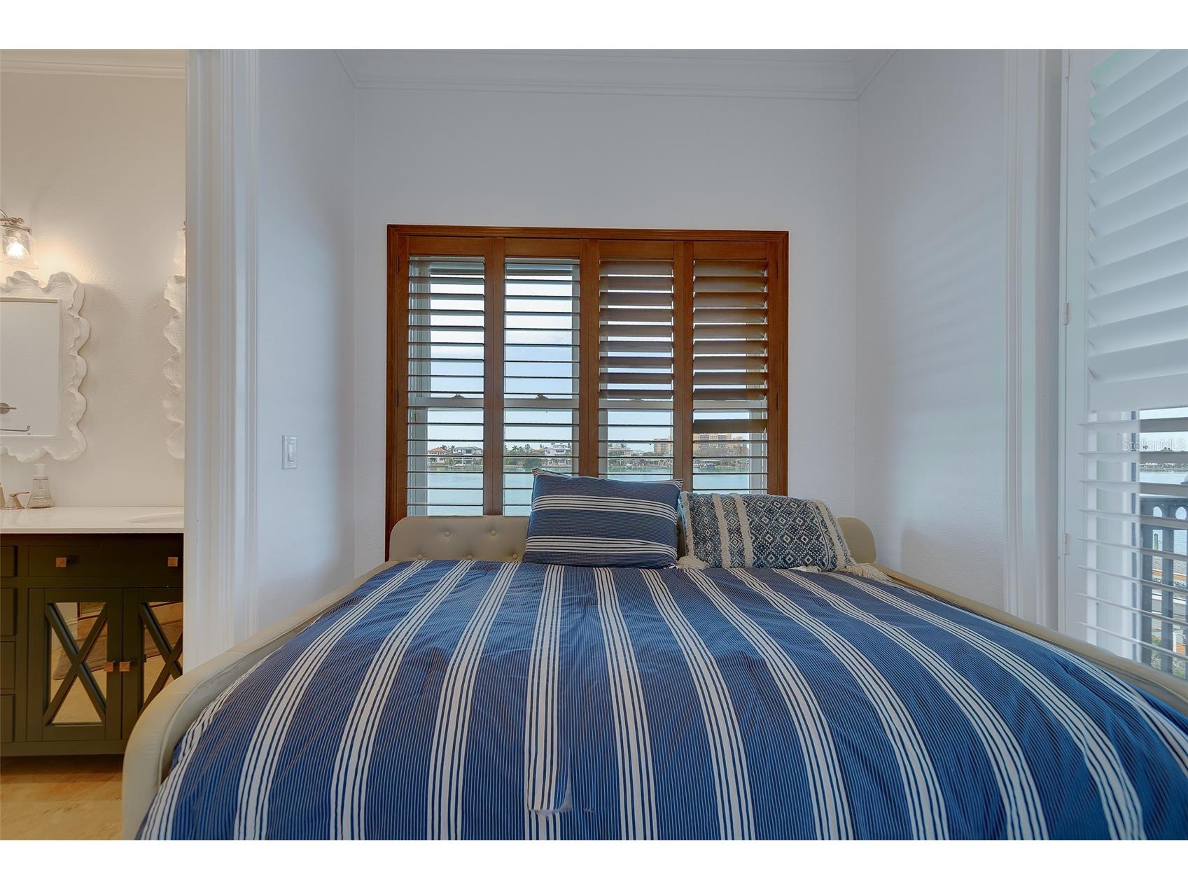 824 Island Way Clearwater Beach FL 33767 - INTERCOASTAL WATERWAY TO GULF TB8481851 image75