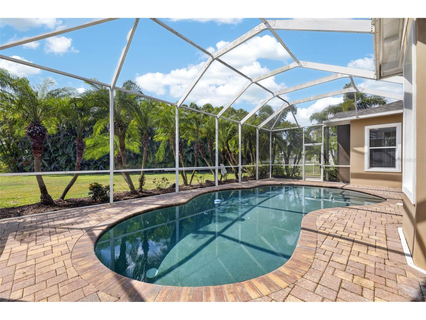 824 Islebay Drive Apollo Beach FL 33572 TB8526655 image3