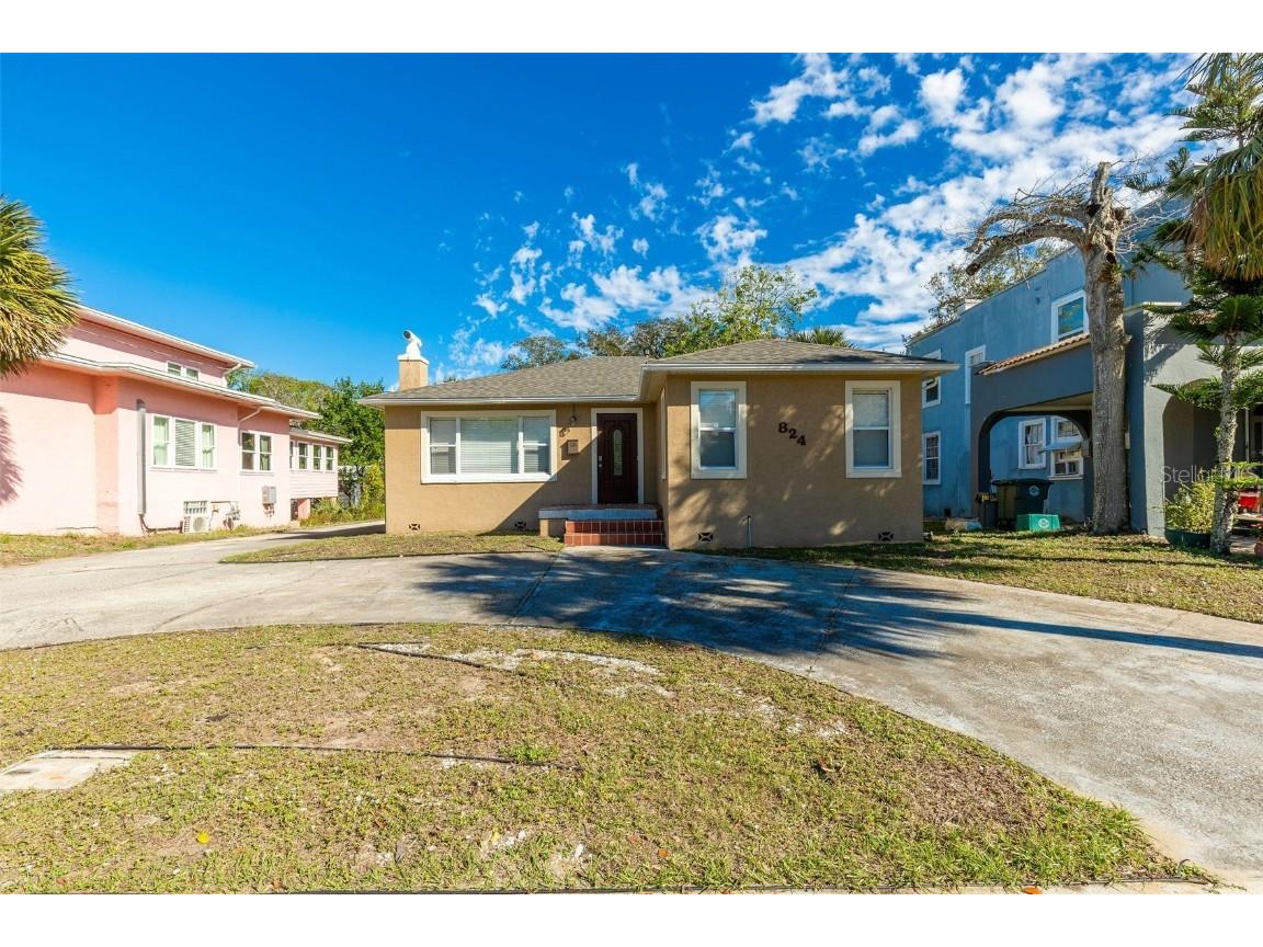 824 N Halifax Avenue Daytona Beach FL 32118 V4939957 image1