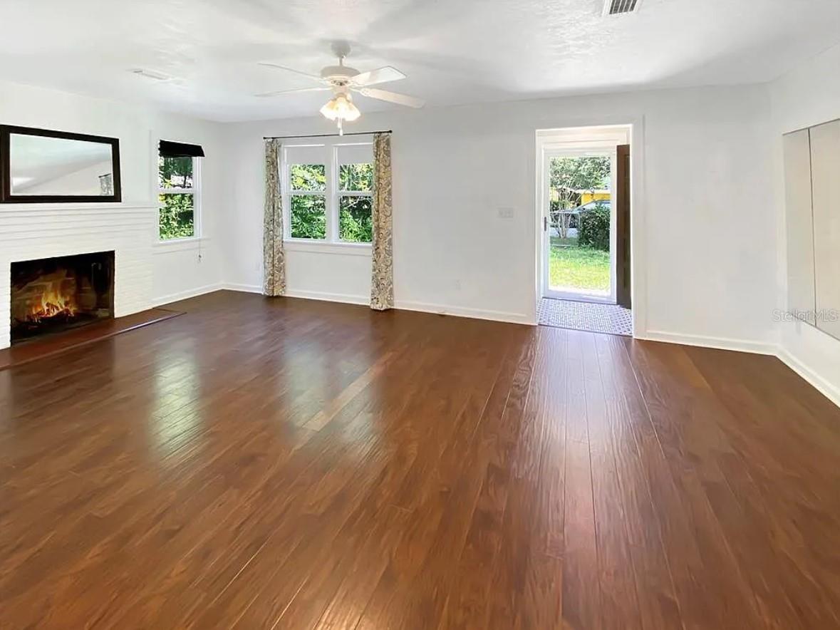 824 NE 9th Avenue Gainesville FL 32601 TB8515312 image18