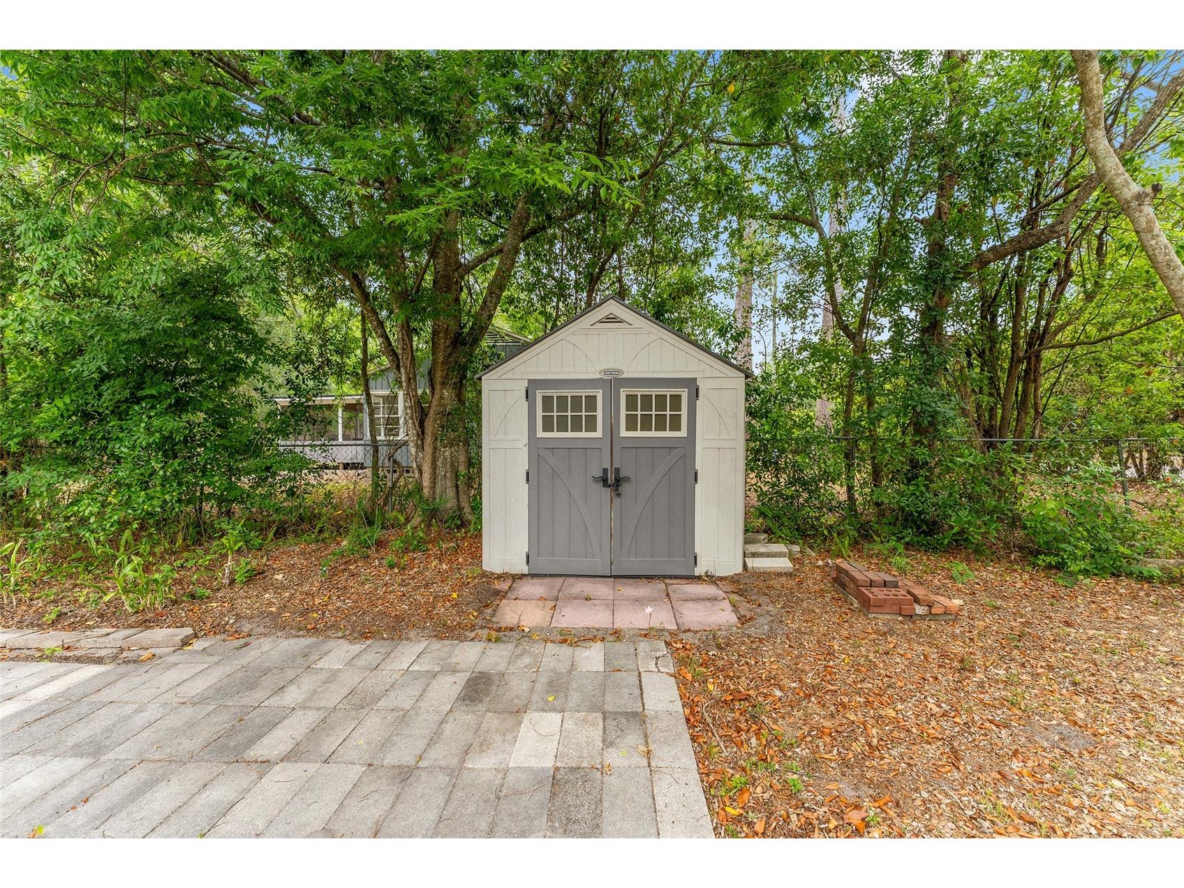 824 NE 9th Avenue Gainesville FL 32601 TB8515312 image6