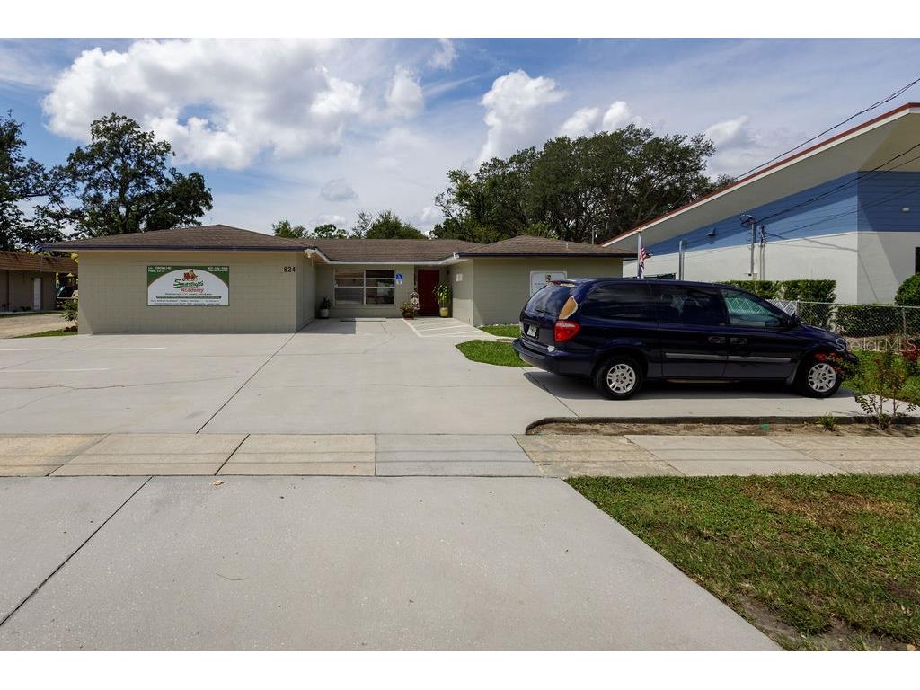 824 Paul Street Orlando FL 32808 O6143828 image1