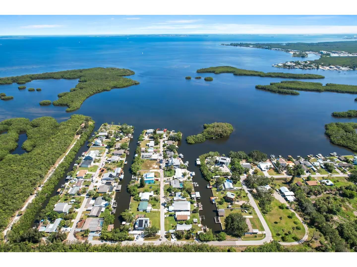 824 Seabreeze Drive Ruskin FL 33570 TB8477879 image32