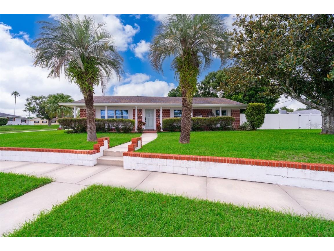 824 Springwood Drive Orlando FL 32839 - LAKE HOLDEN O6140833 image1