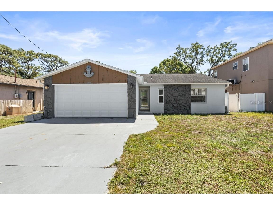 8240 Gulf Way Hudson FL 34667 W7874686 image1