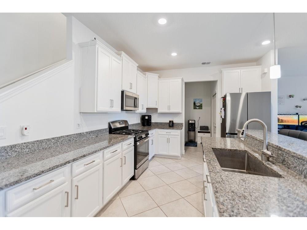 8241 Corner Pine Way New Port Richey FL 34655 W7882889 image8