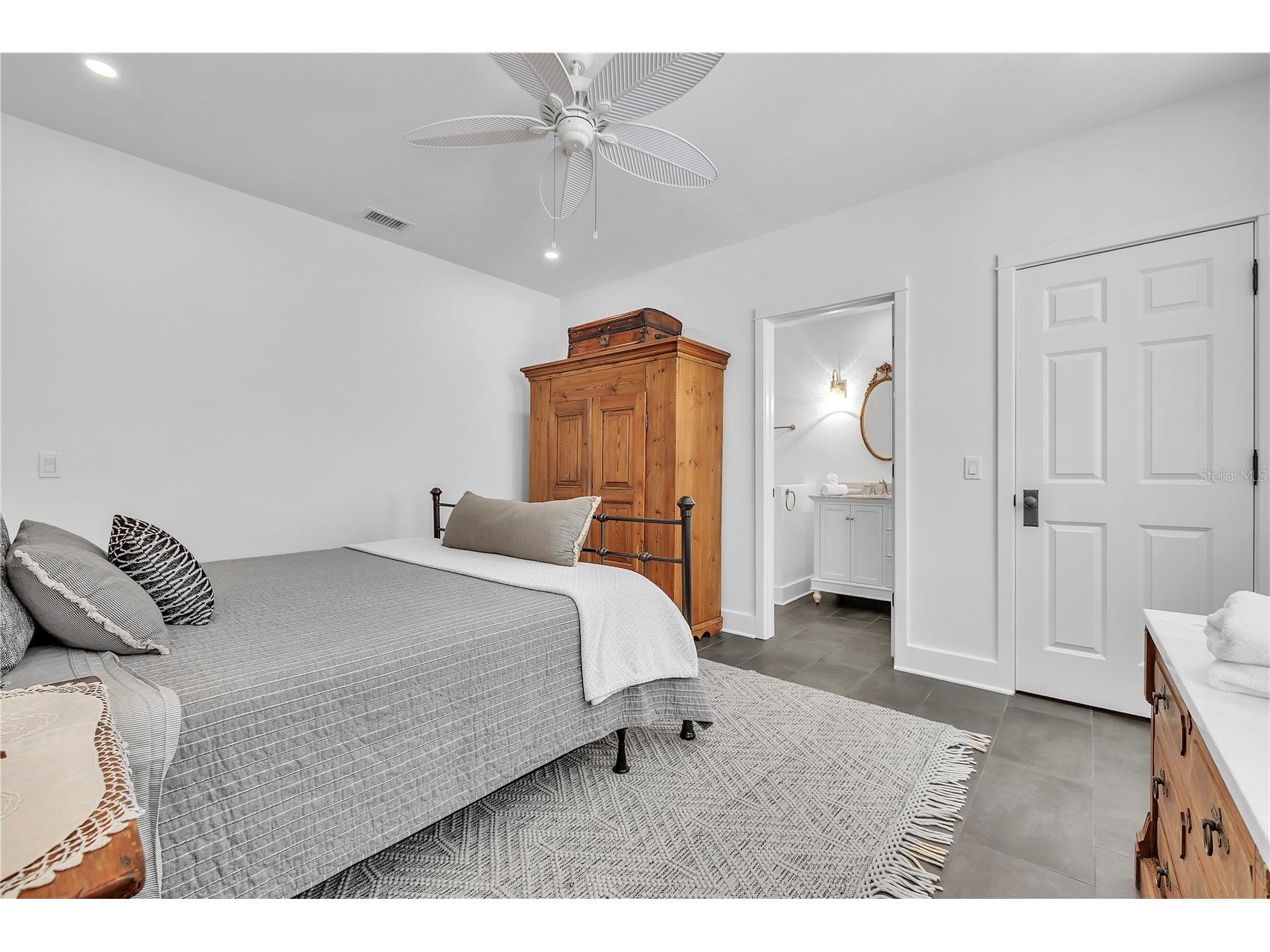 8241 Main Street Bokeelia FL 33922 C7522372 image49