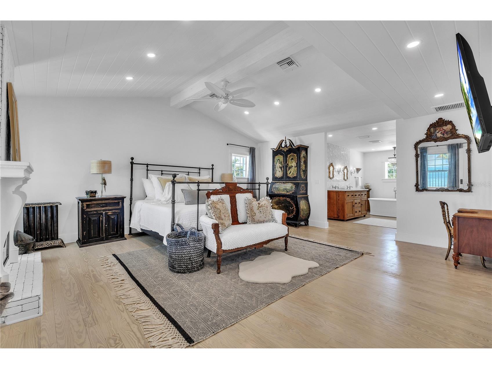 8241 Main Street Bokeelia FL 33922 C7522372 image61