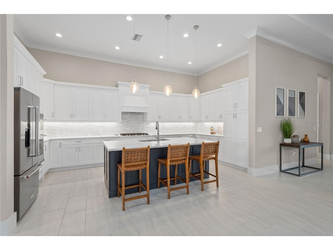 8241 Pavia Way Lakewood Ranch FL 34202 A4660372 image3