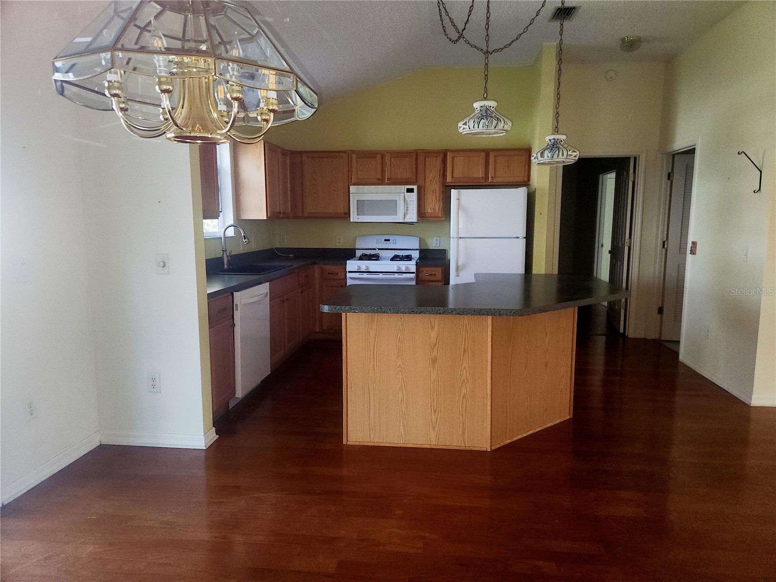 8241 SE 176th Lawson Loop The Villages FL 32162 V4946954 image6