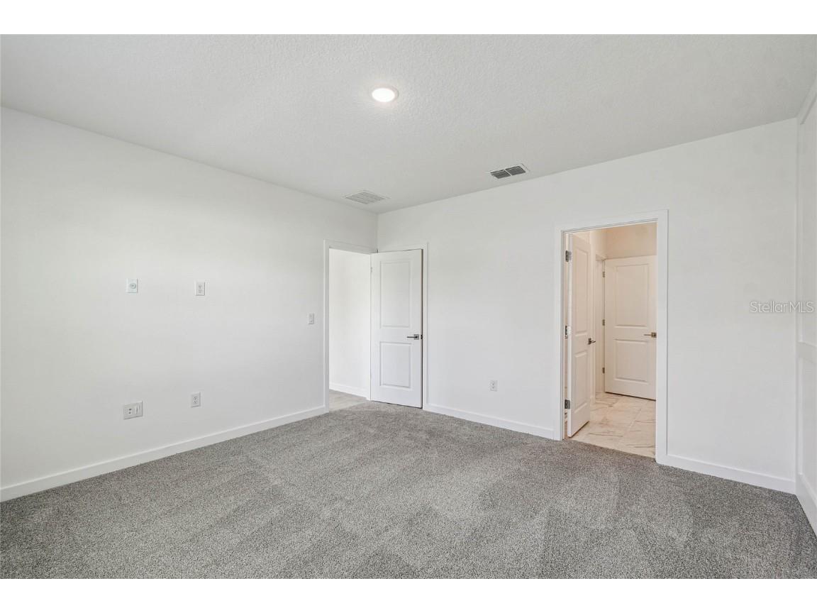 8241 Wakefield #32 Dunnellon FL 34434 O6355961 image35