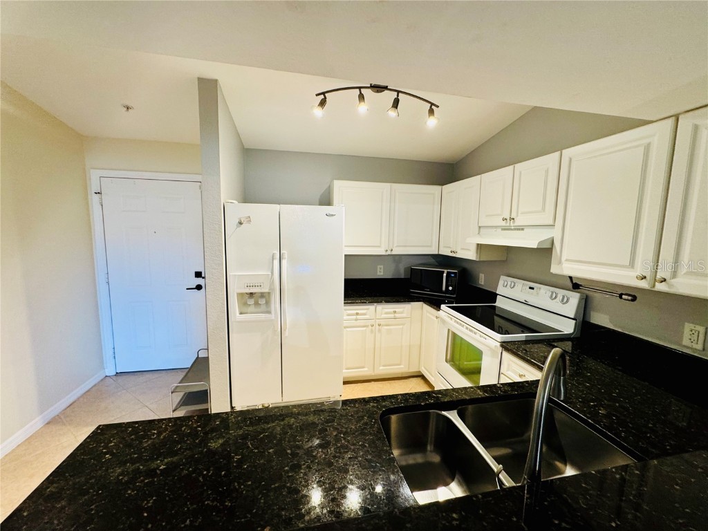 8244 Key Royal Circle #633 Naples FL 34119 C7511954 image15