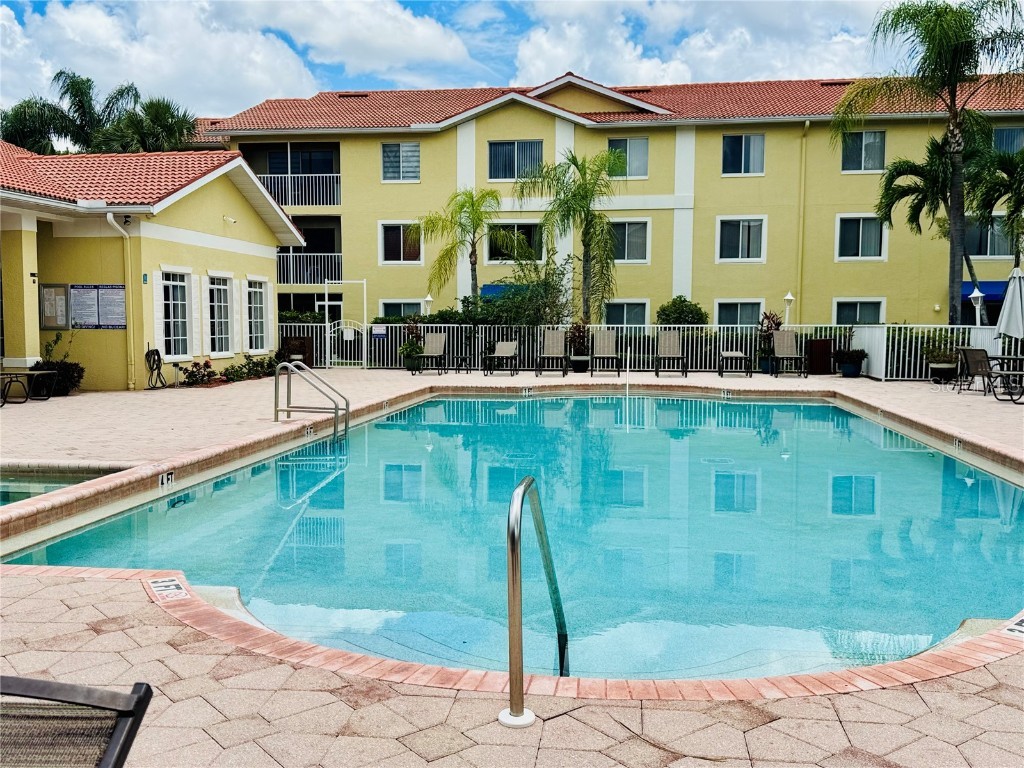 8244 Key Royal Circle #633 Naples FL 34119 C7511954 image31