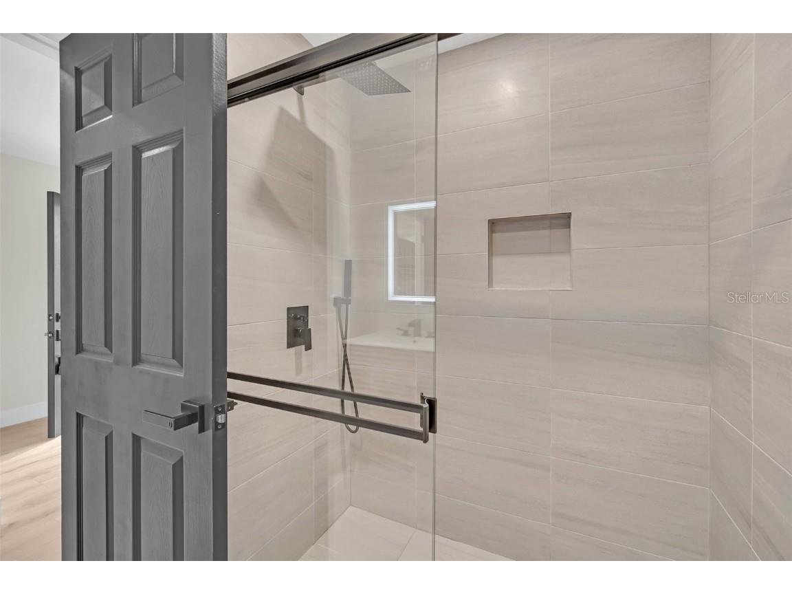 8244 Limetree Orlando FL 32836 O6308234 image35