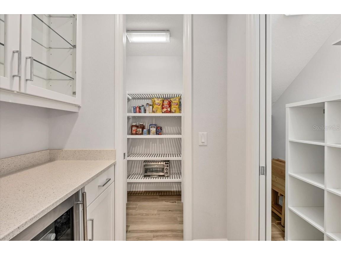 8245 Grande Shores Drive Sarasota FL 34240 N6139475 image11