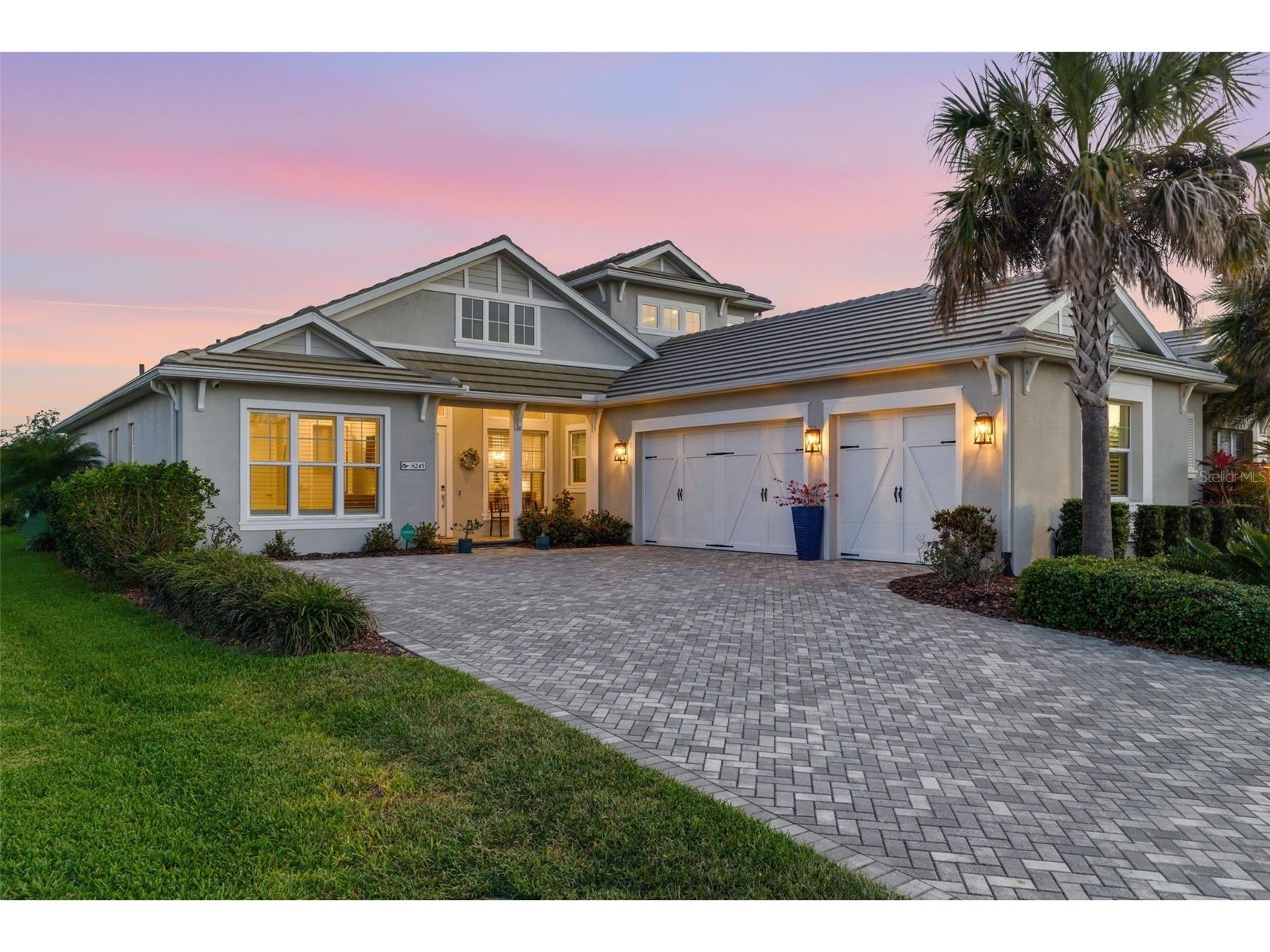 8245 Grande Shores Drive Sarasota FL 34240 TB8492764 image1
