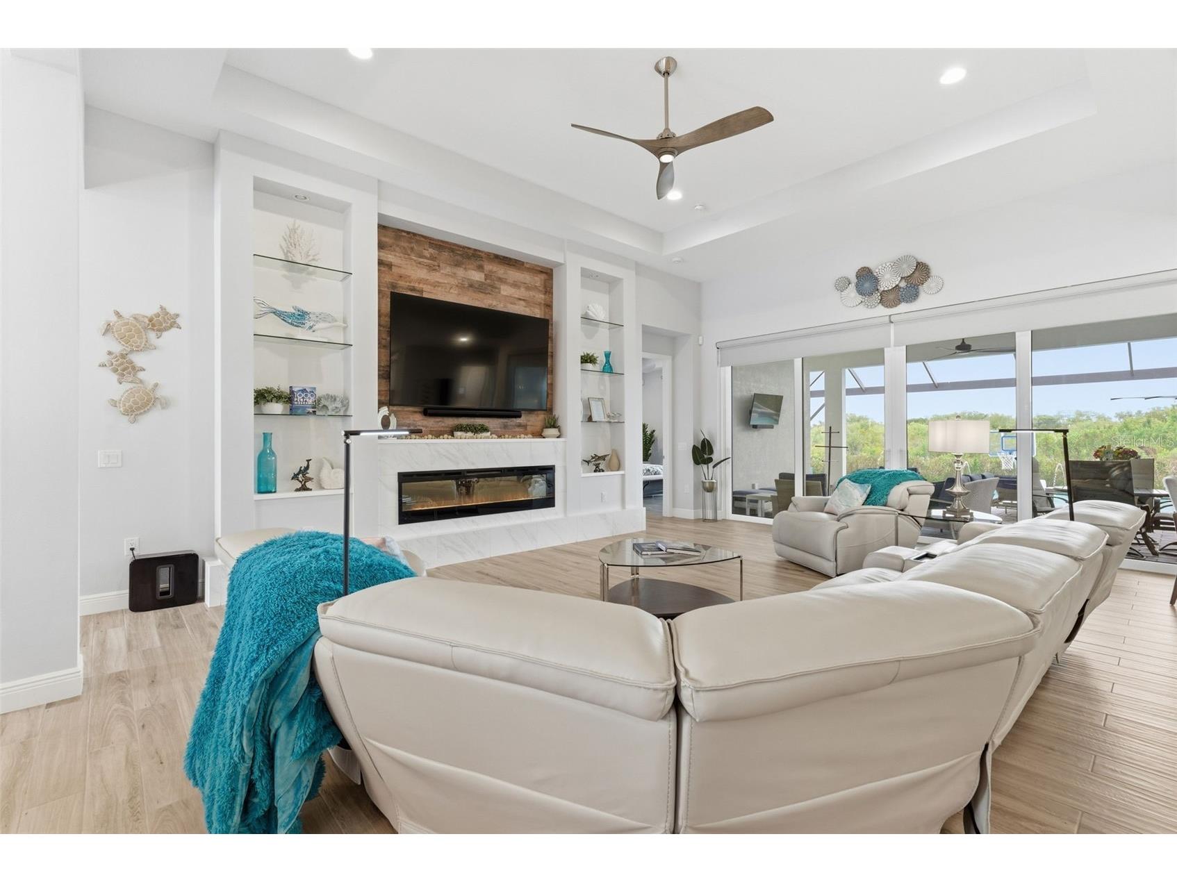 8245 Grande Shores Drive Sarasota FL 34240 TB8492764 image11
