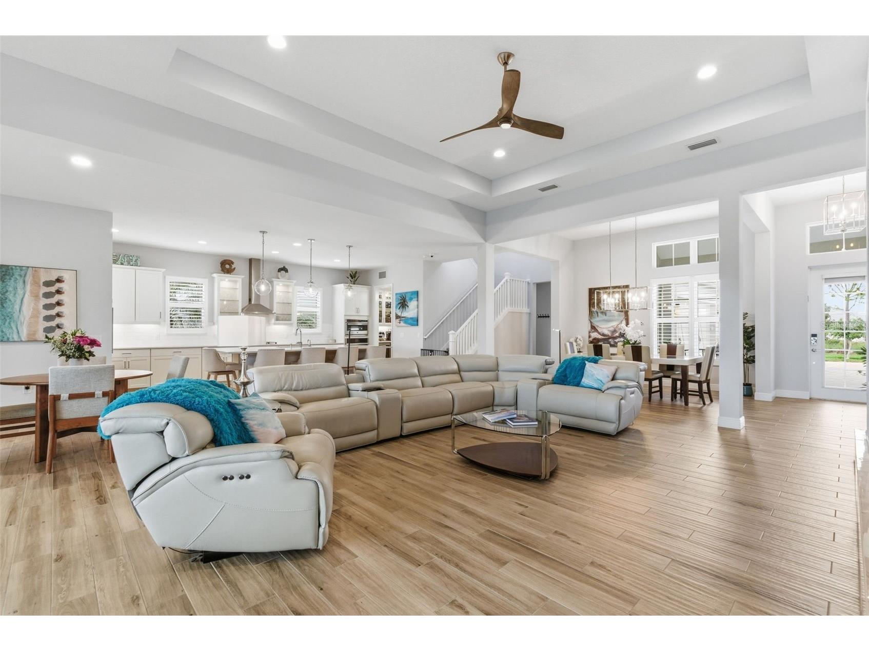 8245 Grande Shores Drive Sarasota FL 34240 TB8492764 image13