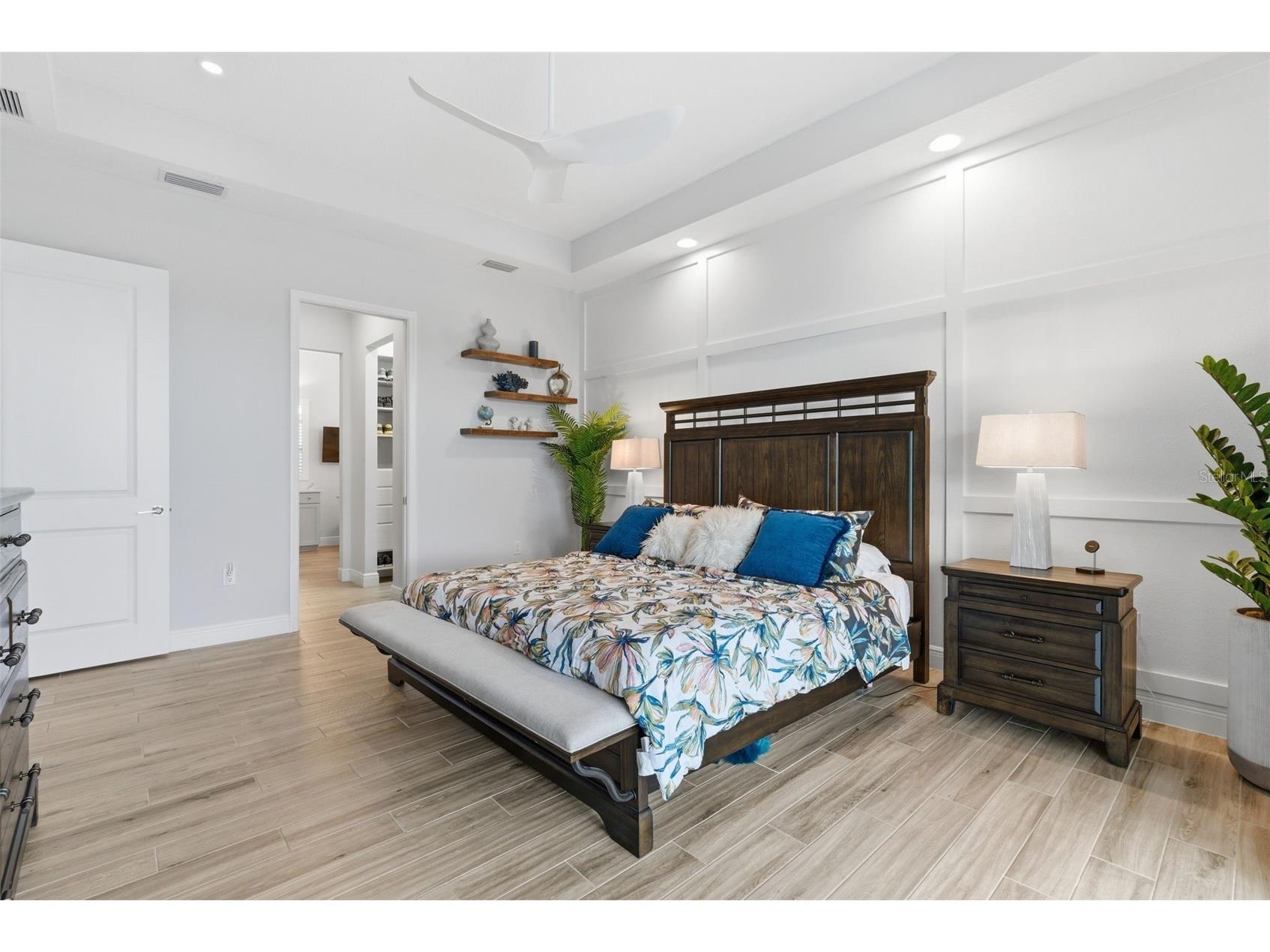 8245 Grande Shores Drive Sarasota FL 34240 TB8492764 image17