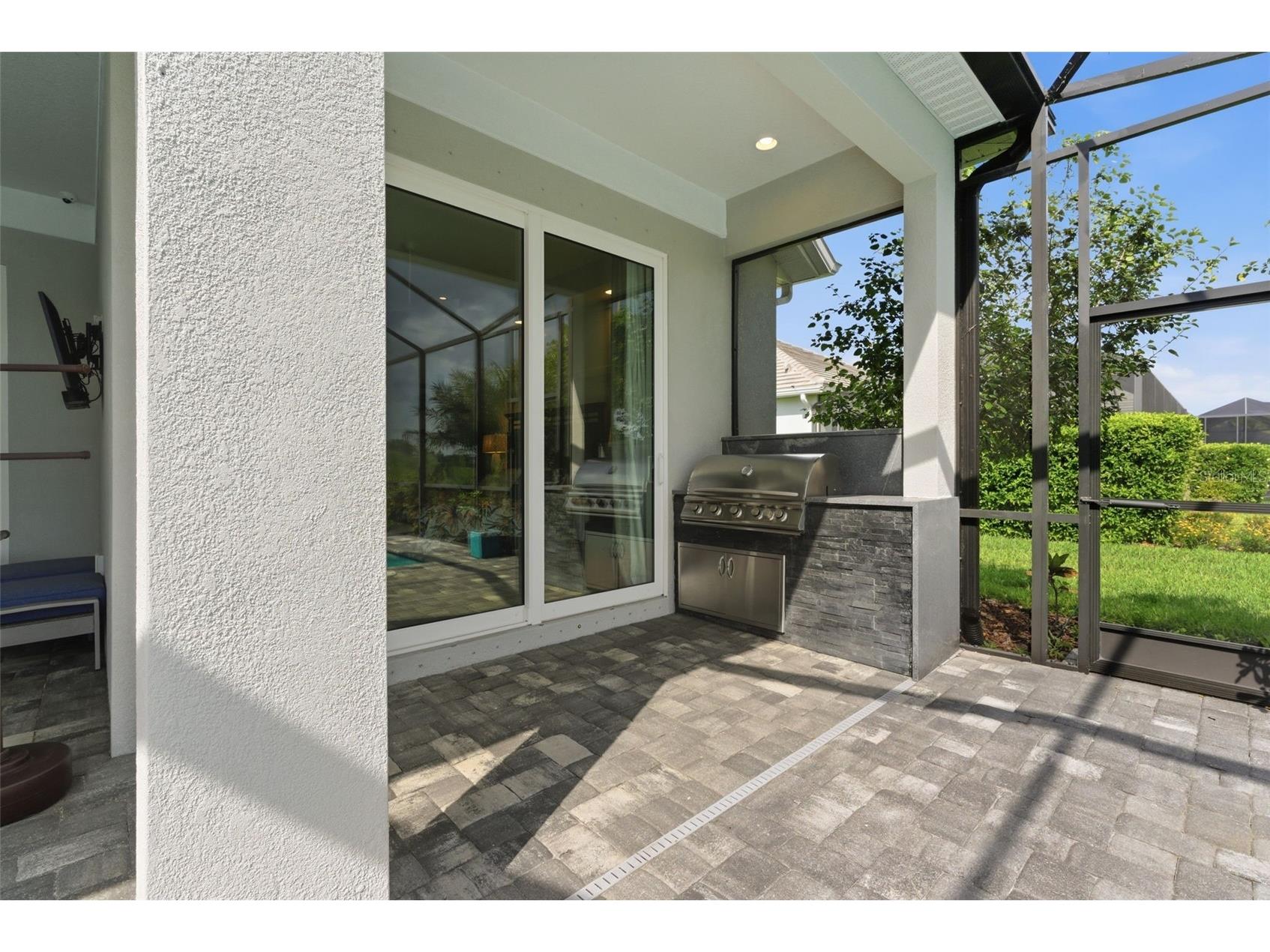 8245 Grande Shores Drive Sarasota FL 34240 TB8492764 image26