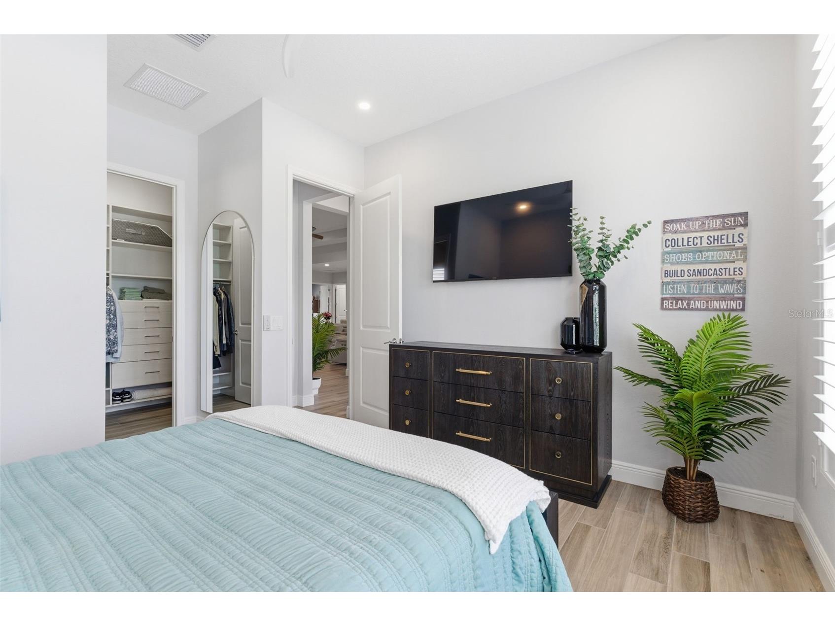 8245 Grande Shores Drive Sarasota FL 34240 TB8492764 image30