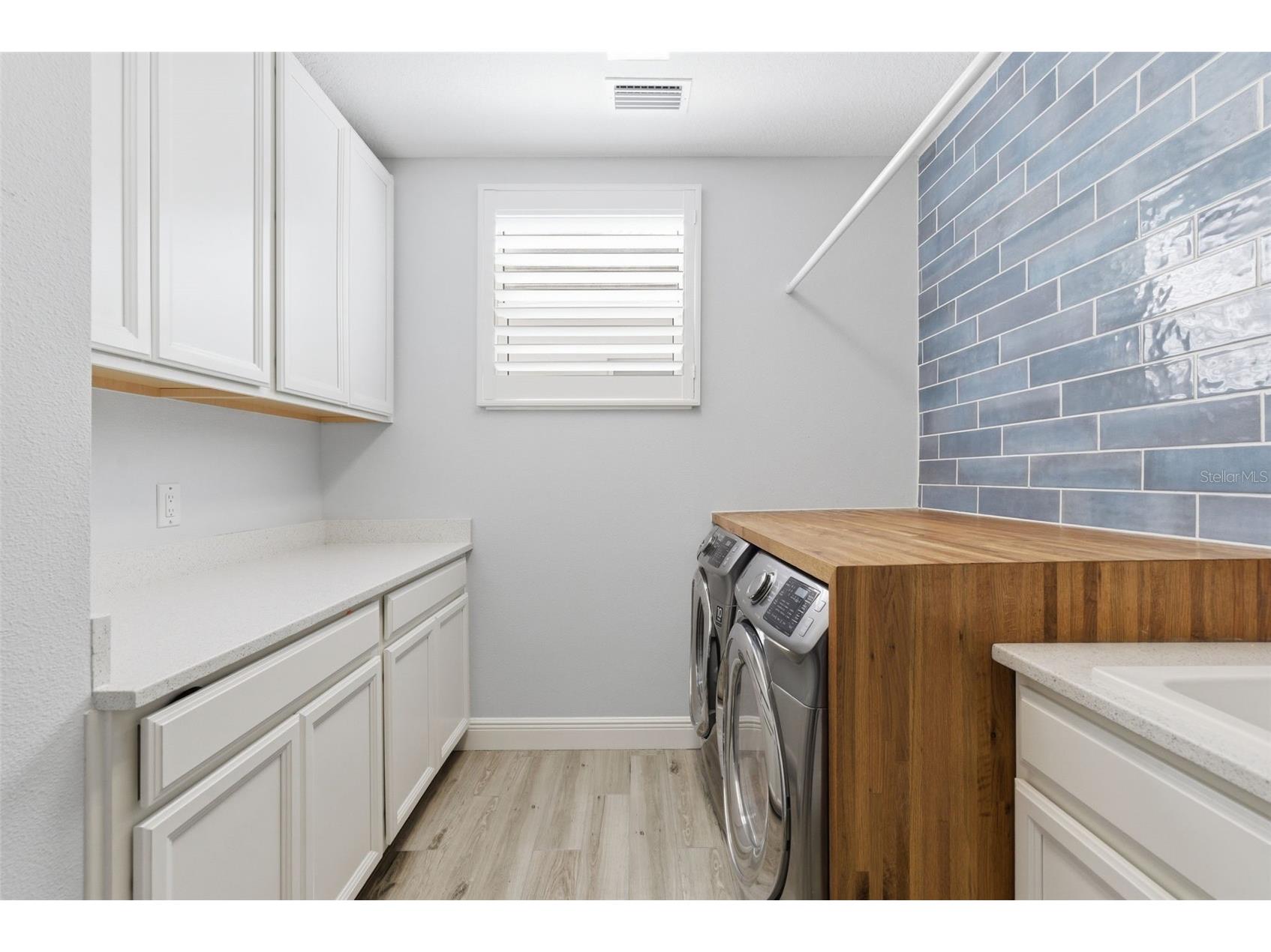 8245 Grande Shores Drive Sarasota FL 34240 TB8492764 image33