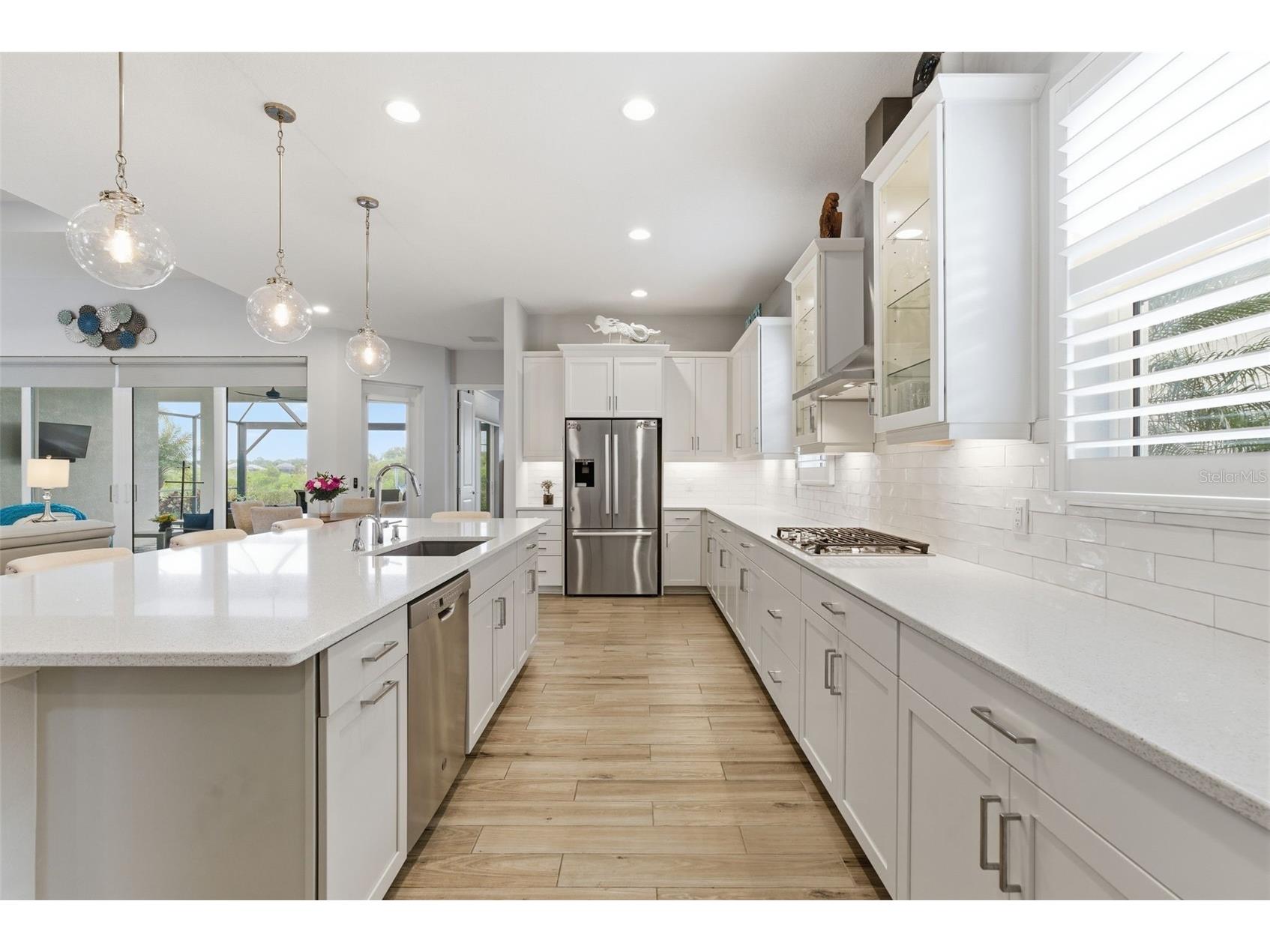 8245 Grande Shores Drive Sarasota FL 34240 TB8492764 image7