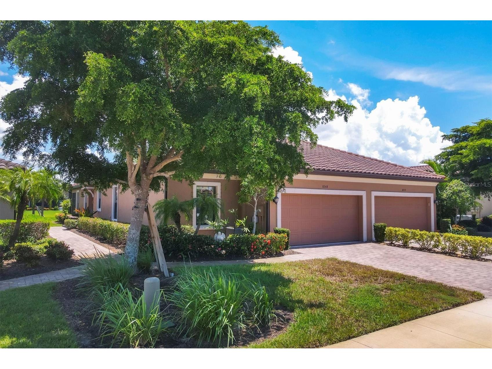 8248 Varenna Drive Sarasota FL 34231 A4668069 image1