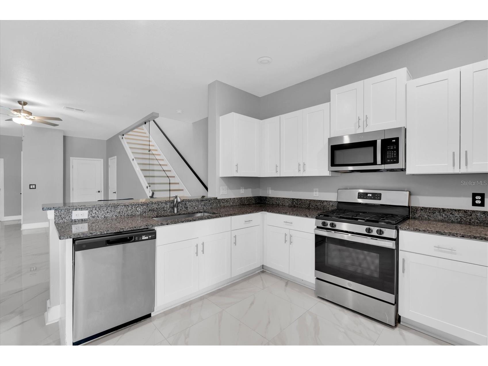 8249 Crescent Oaks Drive New Port Richey FL 34655 W7883804 image10