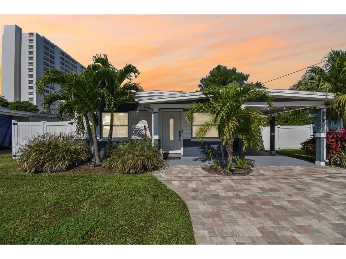825 67th Street S Saint Petersburg FL 33707 U8238509 image1