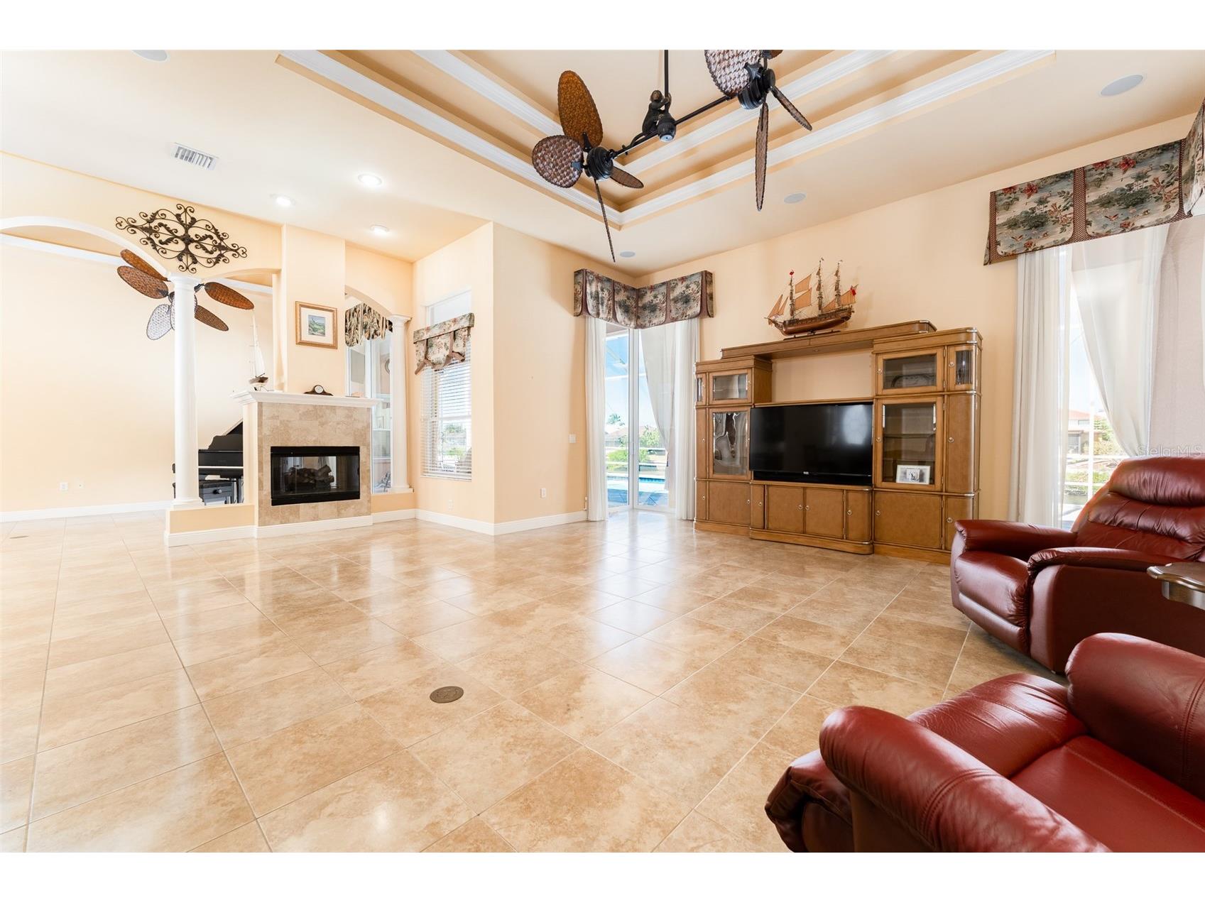 825 Birdie Way Apollo Beach FL 33572 TB8429673 image19