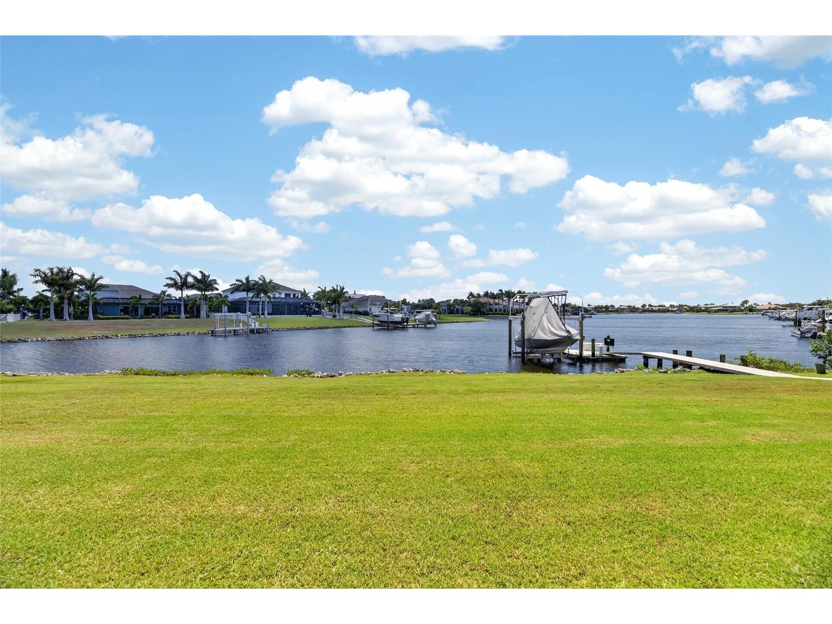 825 Manns Harbor Drive Apollo Beach FL 33572 TB8520847 image89