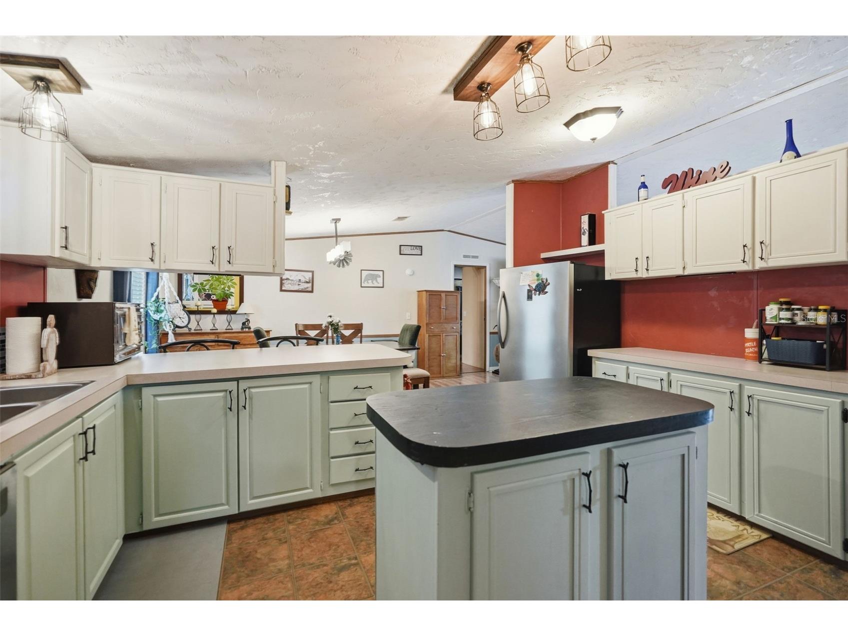 825 N Griffith Avenue Crystal River FL 34429 TB8501147 image16