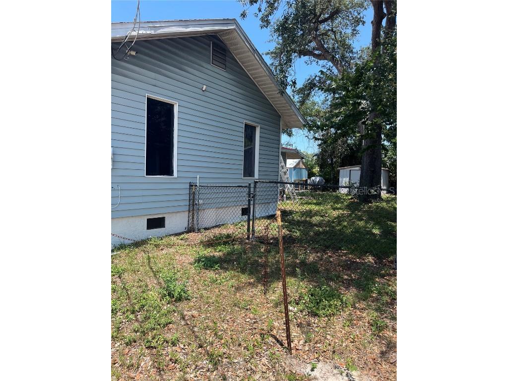 825 N Ridgewood Avenue Daytona Beach FL 32114 O6318598 image2