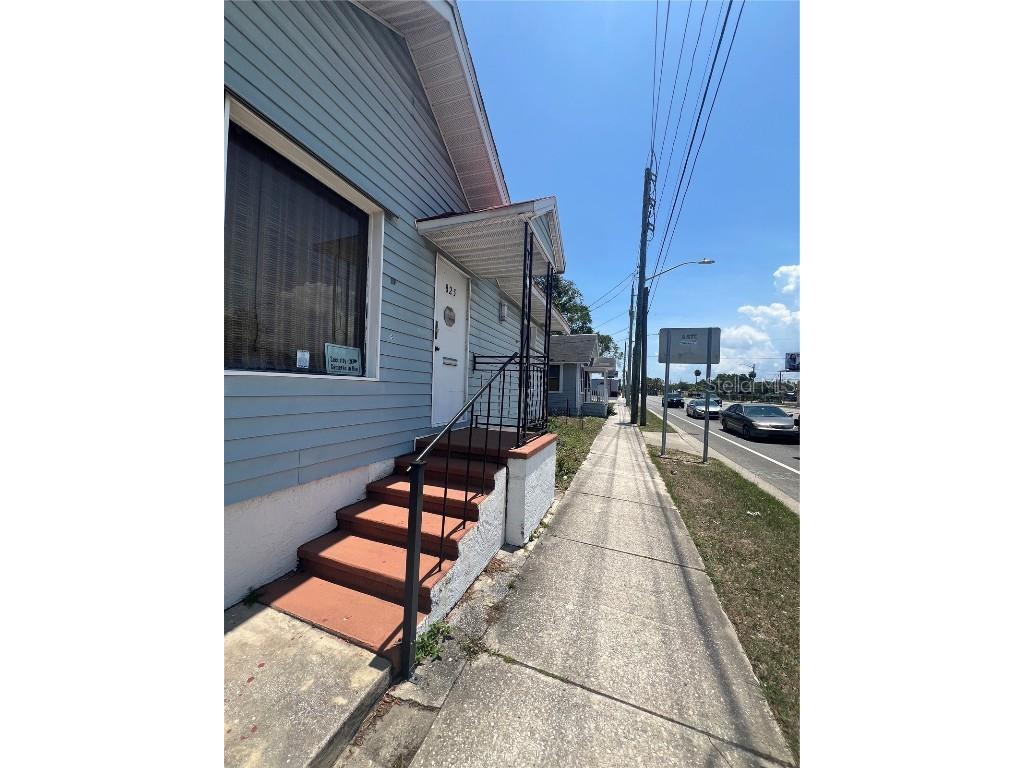 825 N Ridgewood Avenue Daytona Beach FL 32114 O6318598 image3