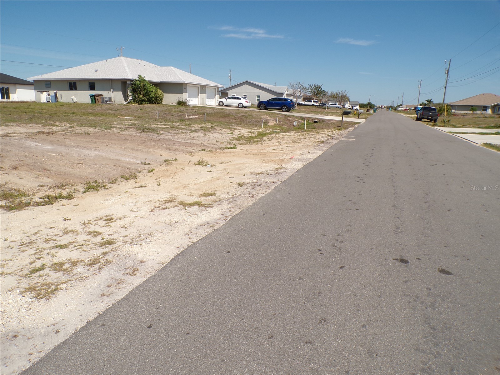 825 NE 15th Lane Cape Coral FL 33909 C7526629 image2
