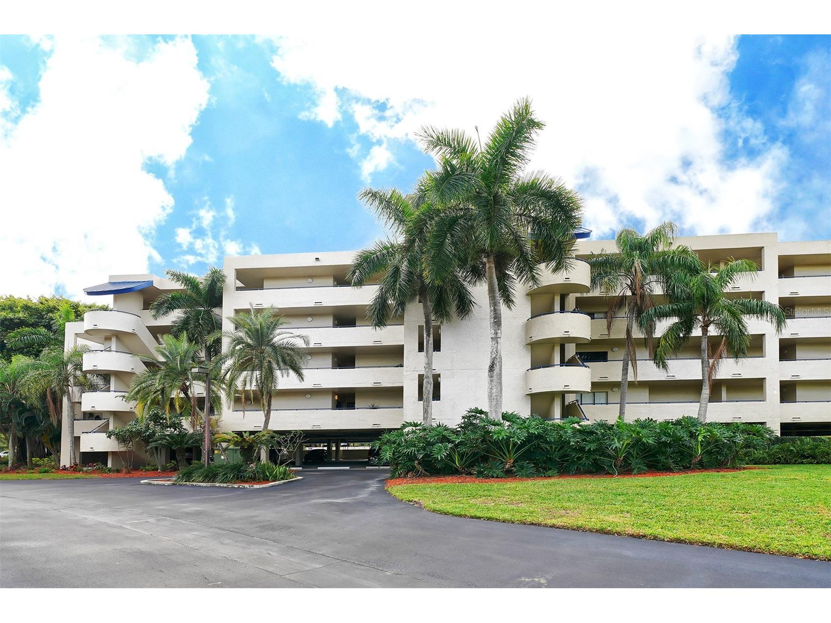 825 Osprey Avenue #108 Sarasota FL 34236 - HUDSON BAYOU A4684762 image1
