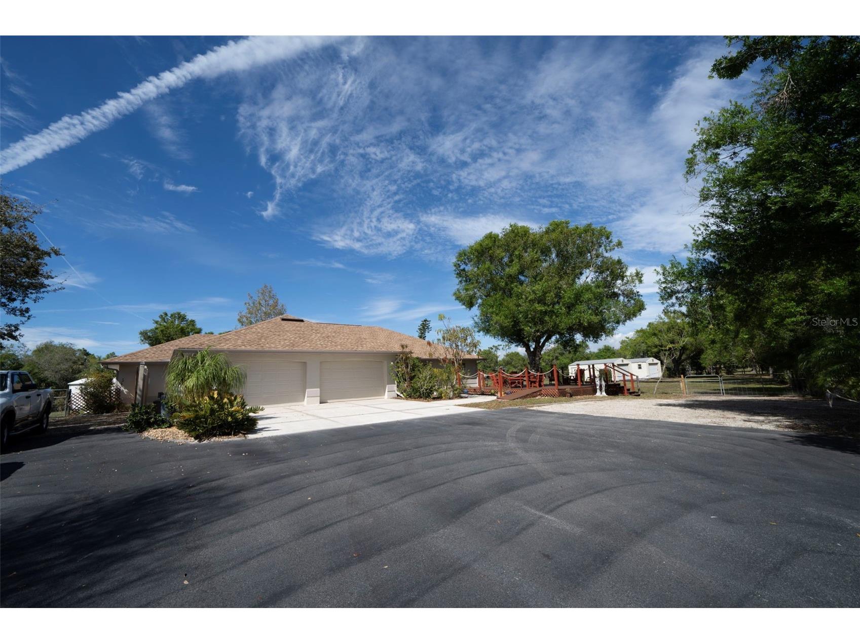 825 Robinhood Drive Punta Gorda FL 33982 C7505885 image1