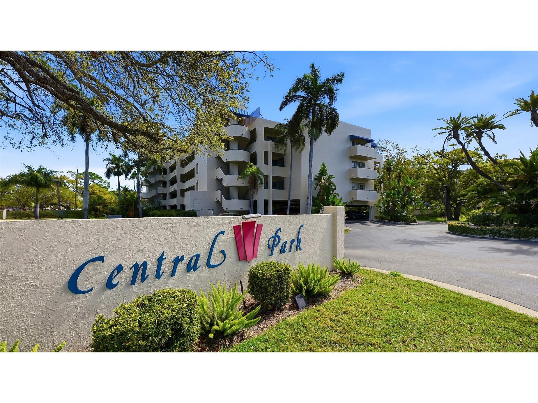 825 S Osprey Avenue #101 Sarasota FL 34236 - HUDSON BAYOU A4685410 image1