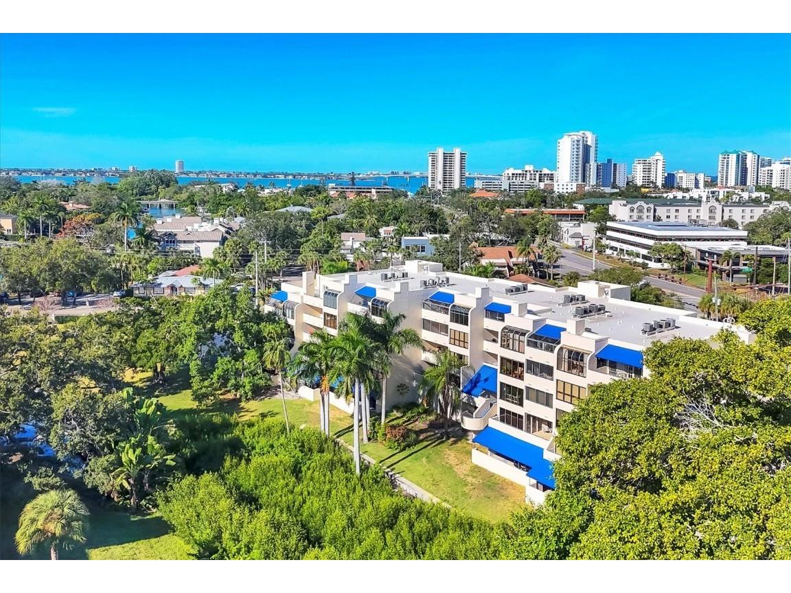 825 S Osprey Avenue #104 Sarasota FL 34236 A4671589 image34