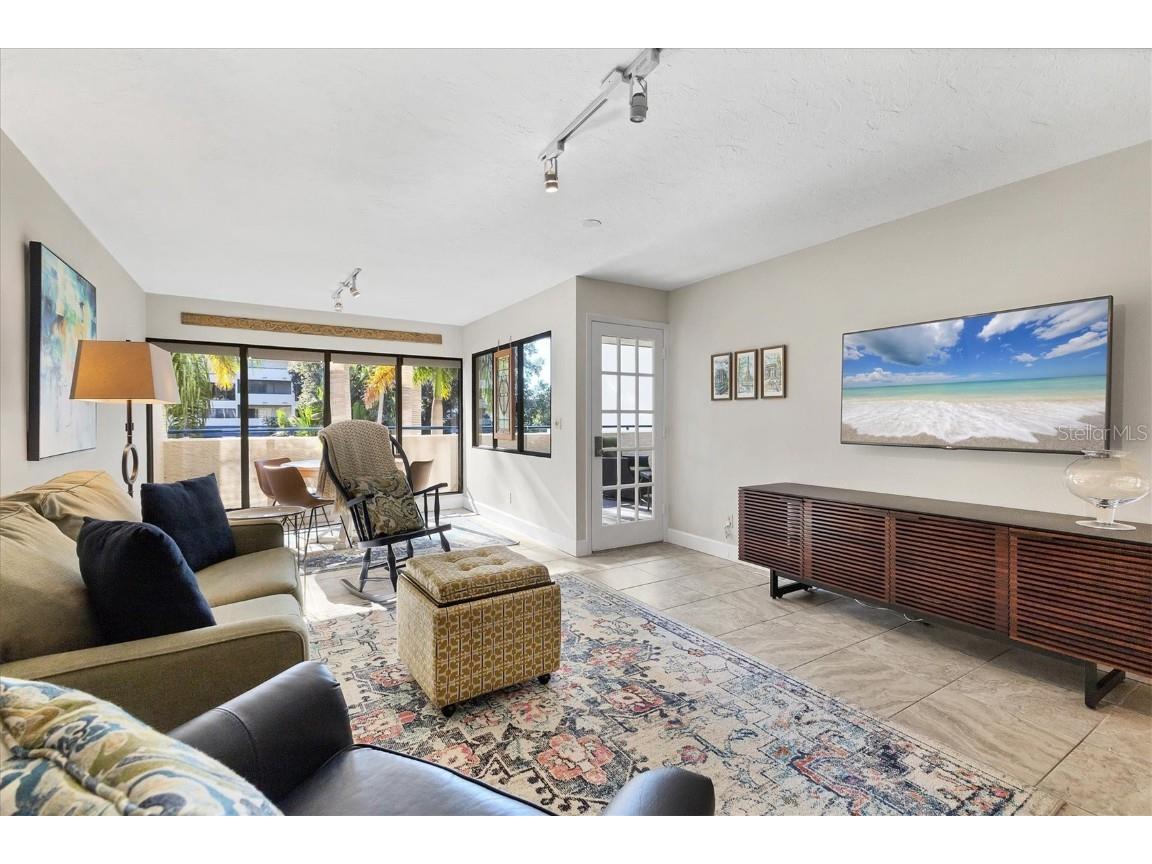 825 S Osprey Avenue #104 Sarasota FL 34236 A4671589 image6