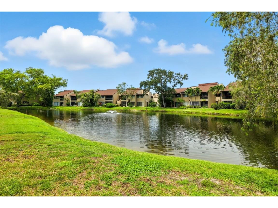825 S Village Drive N #201 Saint Petersburg FL 33716 TB8419015 image1