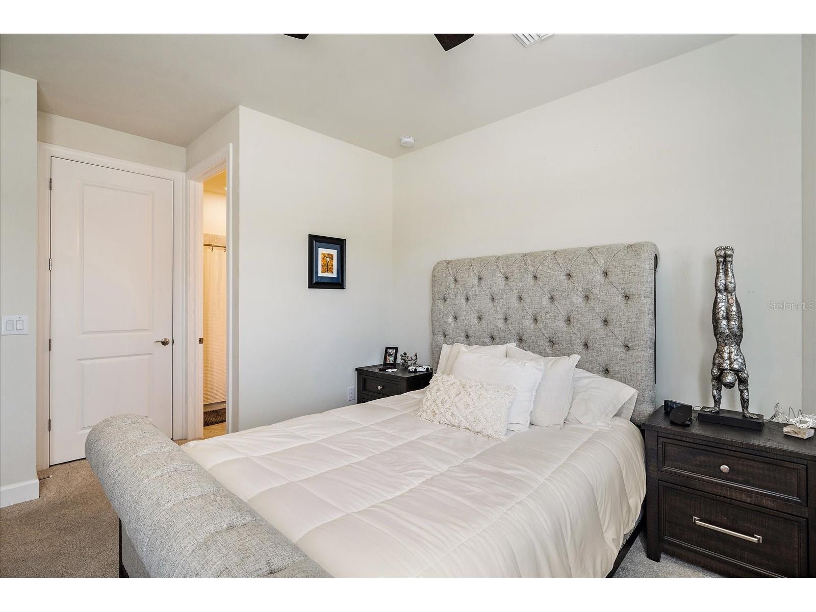 825 Seascape Place Sarasota FL 34240 A4681774 image12