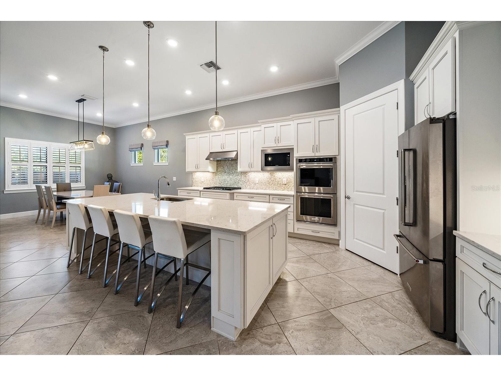 825 Seascape Place Sarasota FL 34240 A4681774 image18