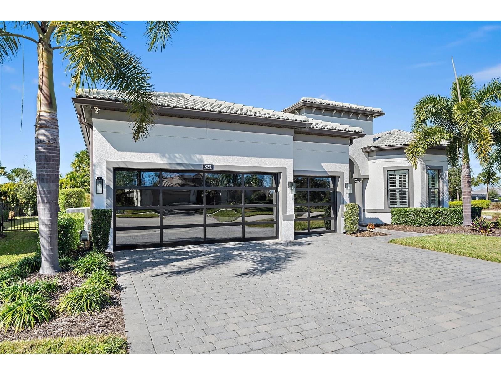 825 Seascape Place Sarasota FL 34240 A4681774 image2