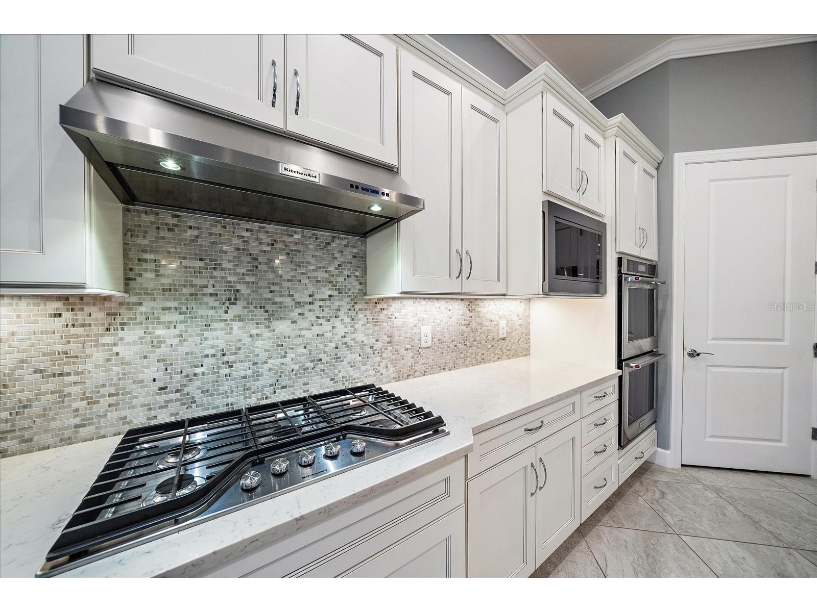 825 Seascape Place Sarasota FL 34240 A4681774 image22